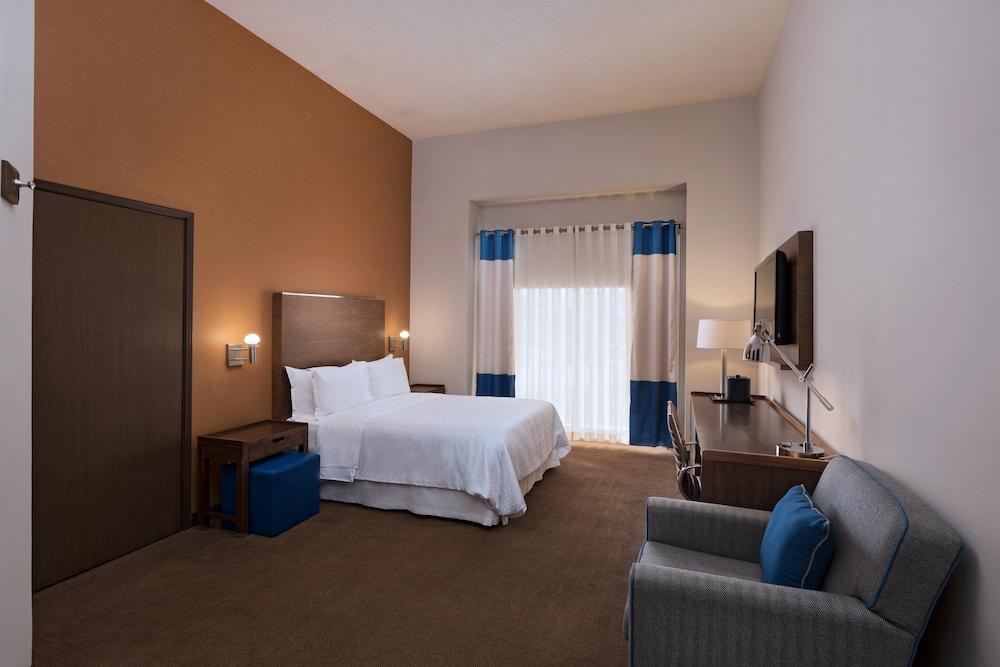 Four Points By Sheraton Galerias Monterrey Extérieur photo A typical hotel room